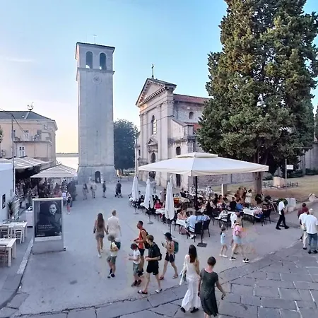 Apartment Old Tower Center 2