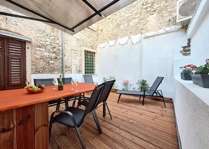 Old Tower Center 2 Appartamento Pola