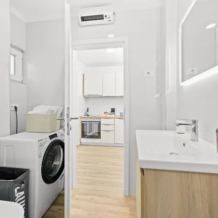 Old Tower Center 2 Apartman