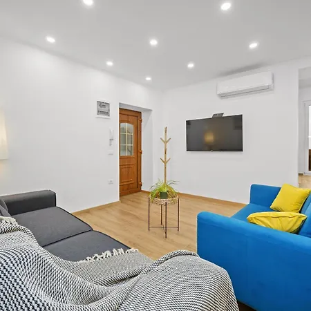 Old Tower Center 2 *