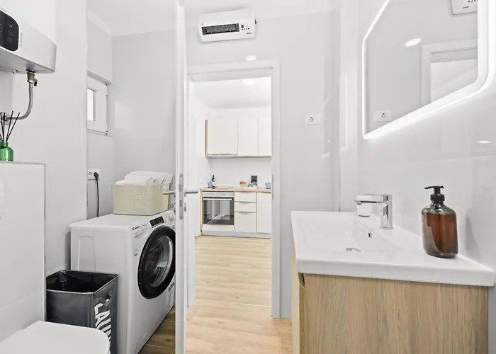 Old Tower Center 2 Apartman