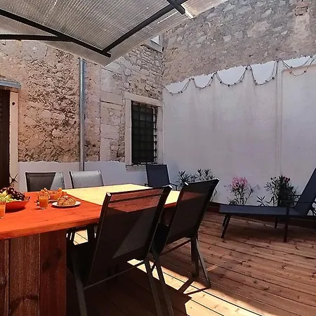 Apartamento Old Tower Center 2