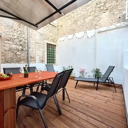 Old Tower Center 2 Apartamento Pula